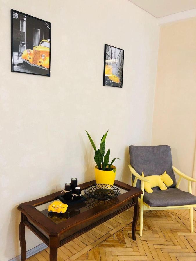 Sunflower Apartment Near Kiev Airport & Railway Station & Center City! Zewnętrze zdjęcie