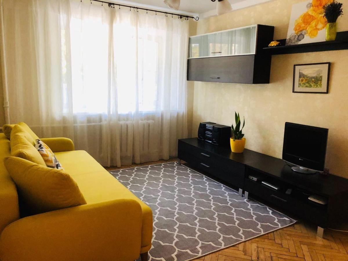 Sunflower Apartment Near Kiev Airport & Railway Station & Center City! Zewnętrze zdjęcie